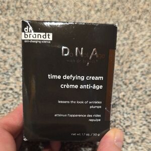 Dr. Brandt Time Defying Cream - Black and Silver